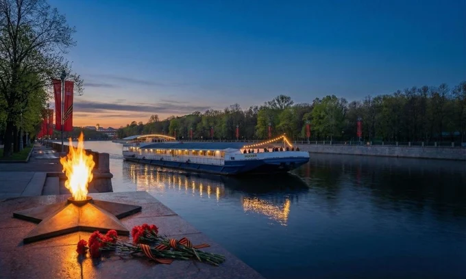 В ДЕНЬ ПОБЕДЫ